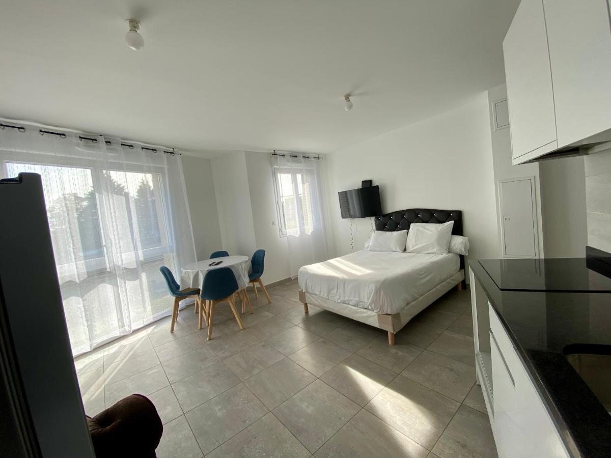 Residence 4T - 33 Avenue Gaston Chauvin Aulnay-sous-Bois Exterior photo